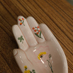 画像をギャラリービューアに読み込む, Ceramic Hand Shape Tray
